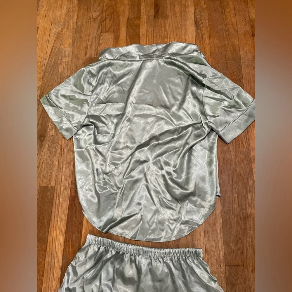 DB Bridal Satin Pajama set ***3 SETS*** - Picture 10 of 16